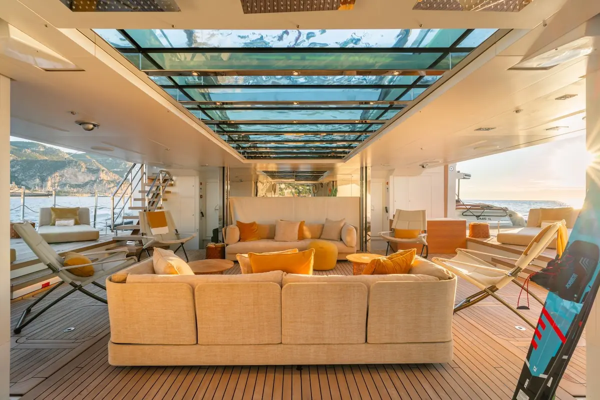 RMF, flybridge — Monaco Lux Yachts, Monaco